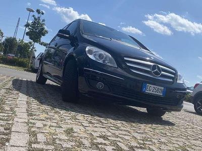 Mercedes B180