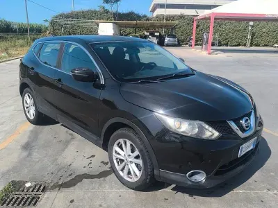 Usata Nissan Qashqai Acenta 110 CV (80 kW) 2016 Nero SUV