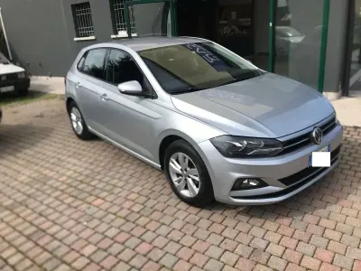 Usata VW Polo Comfortline 80 CV (58 kW) 2019 Argento Utilitaria