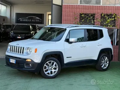 Usata Jeep Renegade Limited 140 CV (102 kW) 2015 Bianco SUV