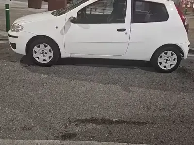 Usata Fiat Punto 60 CV (44 kW) 2003 Bianco Utilitaria