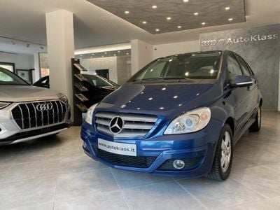Usata Mercedes B180 Executive 116 CV (85 kW) 2011 Blu/azzurro Monovolume