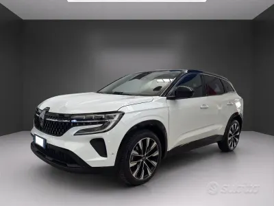 Usata Renault Austral Techno 200 CV (147 kW) 2023 Bianco metallizzato SUV