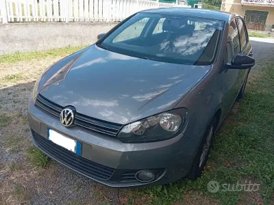 Usata VW Golf VI Edition 105 CV (77 kW) 2011 Grigio Utilitaria