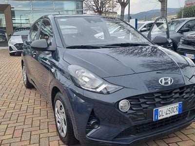 Usata Hyundai i10 Advanced 100 CV (73 kW) 2022 Blu Utilitaria