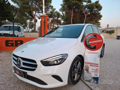 Usata Mercedes B180 116 CV (85 kW) 2020 Bianco Monovolume