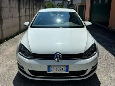 Usata VW Golf VII Comfortline 105 CV (77 kW) 2013 Bianco Berlina