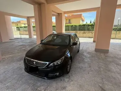 Usata Peugeot 308 Allure 131 CV (96 kW) 2019 Berlina