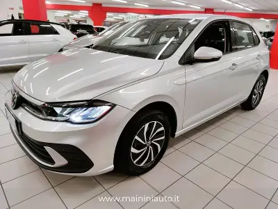 Usata VW Polo Life 80 CV (58 kW) 2024 Argento Utilitaria