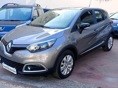 Usata Renault Captur Life 90 CV (66 kW) 2016 Grigio SUV