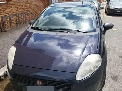 Usata Fiat Grande Punto S 75 CV (55 kW) 2011 Blu Utilitaria