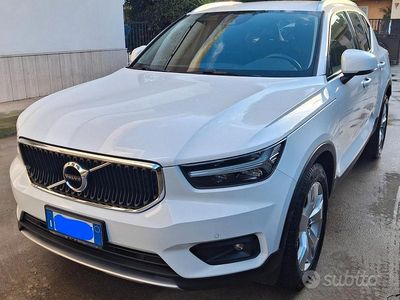 Usata Volvo XC40 Momentum 2021 Bianco SUV