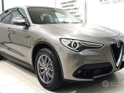 Usata Alfa Romeo Stelvio Executive 210 CV (154 kW) 2017 Grigio SUV