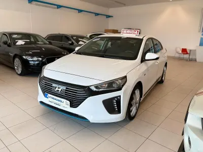 Usata Hyundai Ioniq Comfort 105 CV (77 kW) 2018 Bianco Utilitaria
