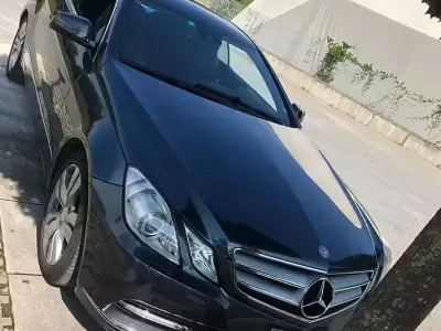Usata Mercedes E220 2011 Grigio Coupé