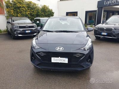 Usata Hyundai i10 63 CV (46 kW) 2025 Grigio scuro metallizzato Utilitaria