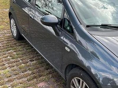 Usata Fiat Punto Lounge 85 CV (62 kW) 2014 Grigio Utilitaria