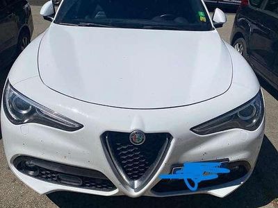 Usata Alfa Romeo Stelvio Business 209 CV (153 kW) 2017 Bianco SUV