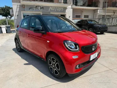 Usata Smart ForFour Prime 71 CV (52 kW) 2018 Rosso Utilitaria