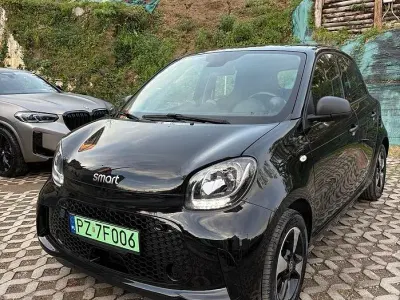 Usata Smart ForFour Electric Drive Passion 41 kW (56 CV) 2022 Nero Berlina