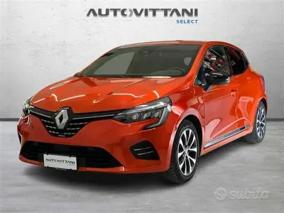 Usata Renault Clio V Techno 91 CV (66 kW) 2023 Grigio