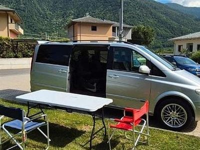 Usado Mercedes Viano 163 CV (119 kW) 2010 Gris Monovolumen