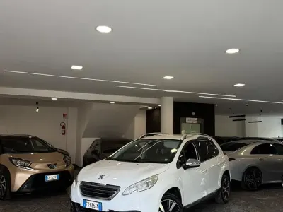 Usata Peugeot 2008 Allure 92 CV (67 kW) 2014 Bianco SUV