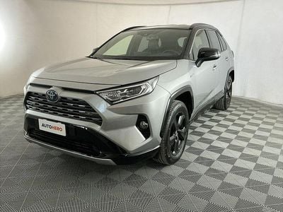 Usata Toyota RAV4 Hybrid Style 218 CV (160 kW) 2020 Argento SUV