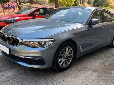 Usata BMW 520 Luxury Line 190 CV (139 kW) 2019 Mineral gray Berlina