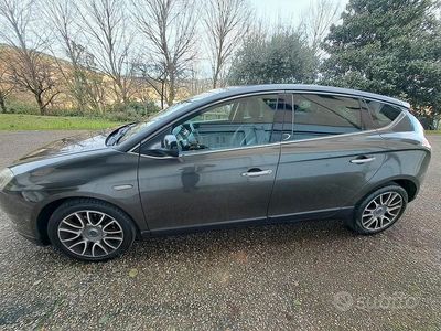 Usata Lancia Delta 120 CV (88 kW) 2011 Utilitaria