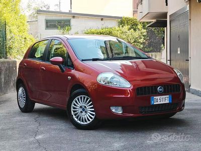 Usata Fiat Punto 65 CV (47 kW) 2006 Rosso Utilitaria