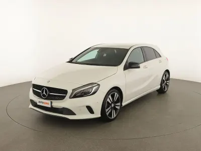Usata Mercedes A200 Urban 136 CV (100 kW) 2017 Bianco Utilitaria