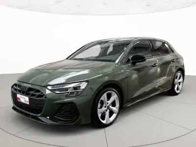 Usata Audi A3 S-Line 150 CV (110 kW) 2025 Verde distretto metallizzato Berlina