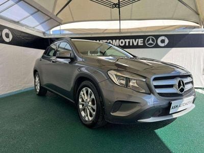 Usata Mercedes GLA220 Business 136 CV (100 kW) 2015 Grigio montagna SUV