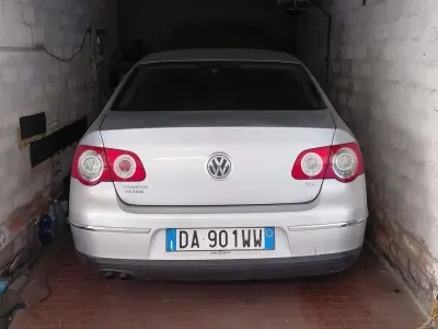 Usata VW Passat Comfortline 105 CV (77 kW) 2006 Argento Berlina