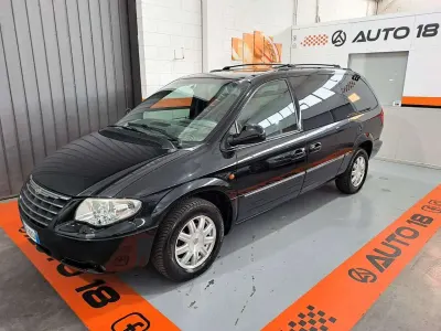 Usata Chrysler Grand Voyager Limited 150 CV (110 kW) 2006 Nero Monovolume