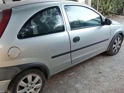 Usata Opel Corsa 45 CV (33 kW) 2001 Grigio Utilitaria