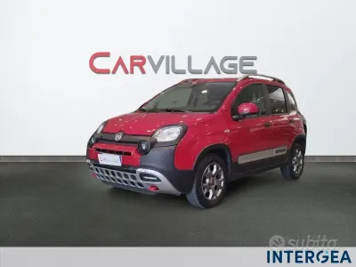 Usata Fiat Panda Cross Cross 70 CV (51 kW) 2023 Rosso Utilitaria