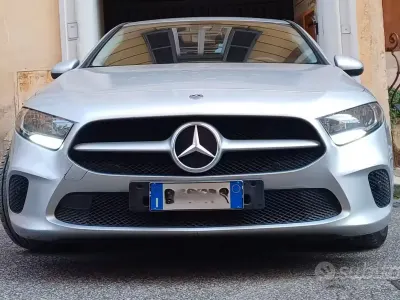 Usata Mercedes A180 136 CV (100 kW) 2021 Grigio Berlina