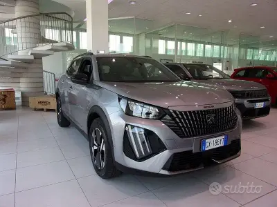 Nuova Peugeot 2008 Allure 136 CV (100 kW) 2025 Grigio SUV