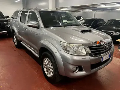 Usata Toyota HiLux 171 CV (125 kW) 2016 Argento Pick-up