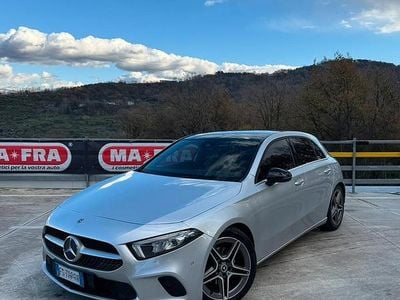 Usata Mercedes A180 Premium 116 CV (85 kW) 2018 Grigio Berlina