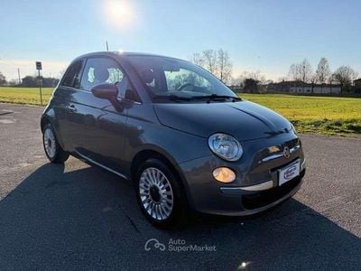 Begagnad Fiat 500 Lounge 69 HK (50 kW) 2014 Grå Halvkombi