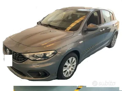 Usata Fiat Tipo 120 CV (88 kW) 2017 Grigio Berlina