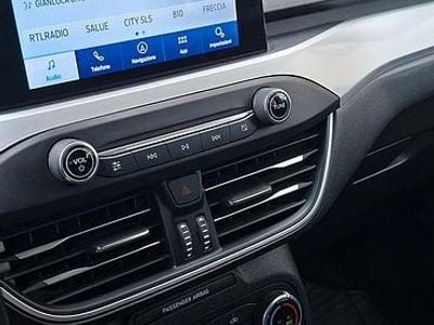 Usata Ford Focus 120 CV (88 kW) 2020 Blu Station wagon