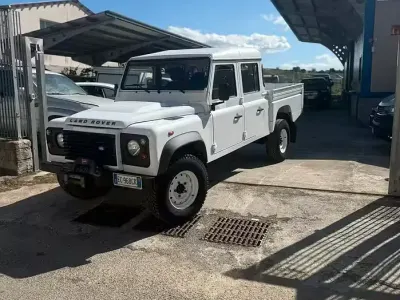 Usata Land Rover Defender 122 CV (89 kW) 2012 Bianco Cabrio