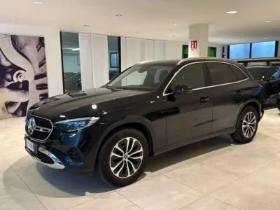 Usata Mercedes GLC200 Advanced 163 CV (119 kW) 2025 Nero SUV