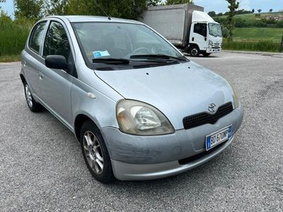 usata Toyota Yaris 1.0 16V