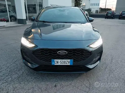 Usata Ford Focus ST-Line 116 CV (85 kW) 2024 Blu Berlina