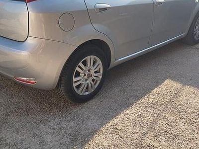Usata Fiat Punto 95 CV (69 kW) 2016 Grigio Utilitaria